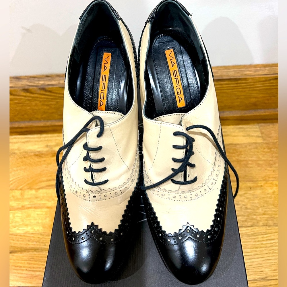 Via Spiga lace up heel